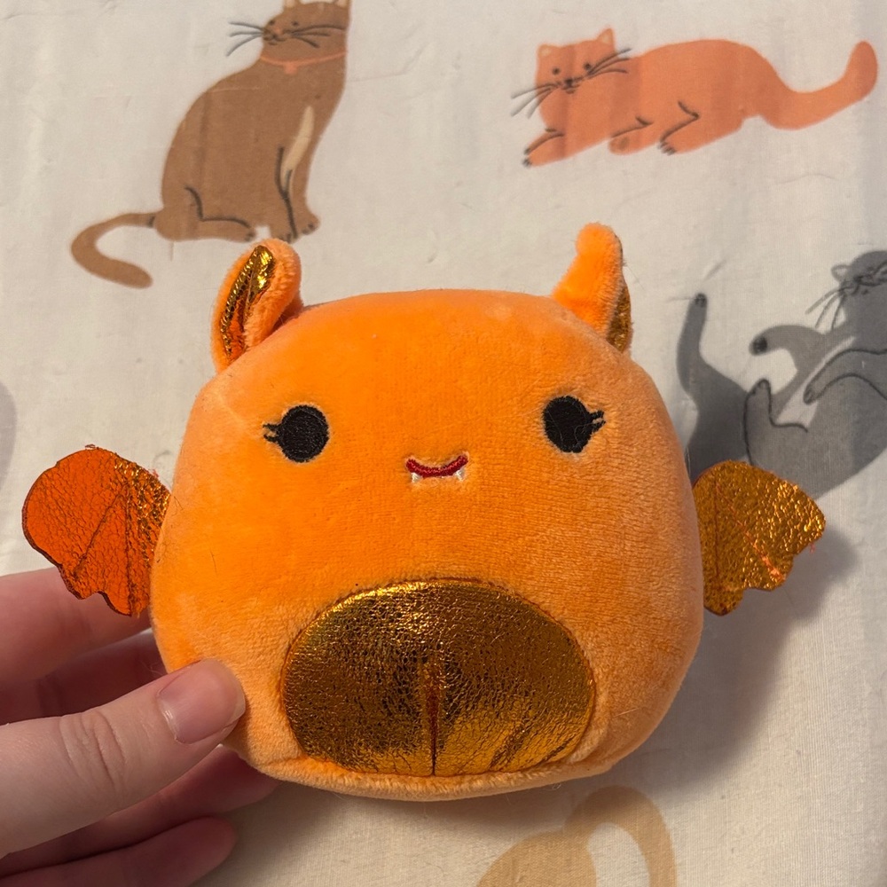 3.5 tangie the orange bat squishmallow